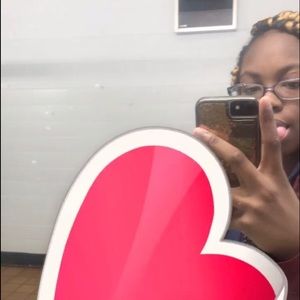 Meet your Posher, Monae